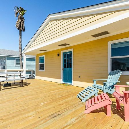 גלווסטון Sunny Daze Walk To Beach 2 Decks Pet Friendly Has A Mini Bar מראה חיצוני תמונה