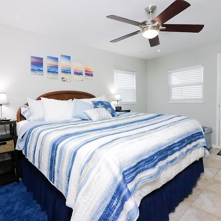 גלווסטון Sunny Daze Walk To Beach 2 Decks Pet Friendly Has A Mini Bar מראה חיצוני תמונה