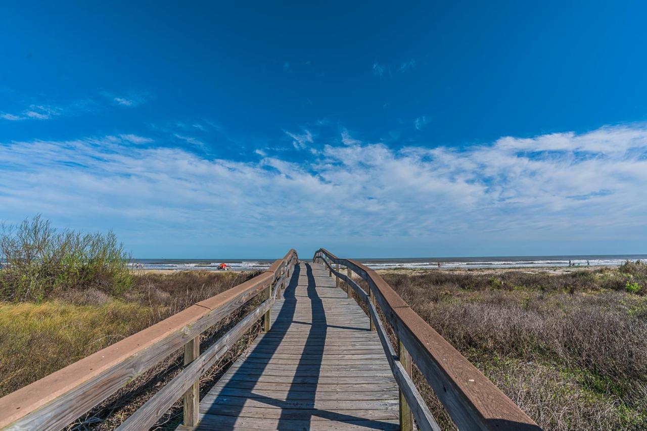 גלווסטון Sunny Daze Walk To Beach 2 Decks Pet Friendly Has A Mini Bar מראה חיצוני תמונה